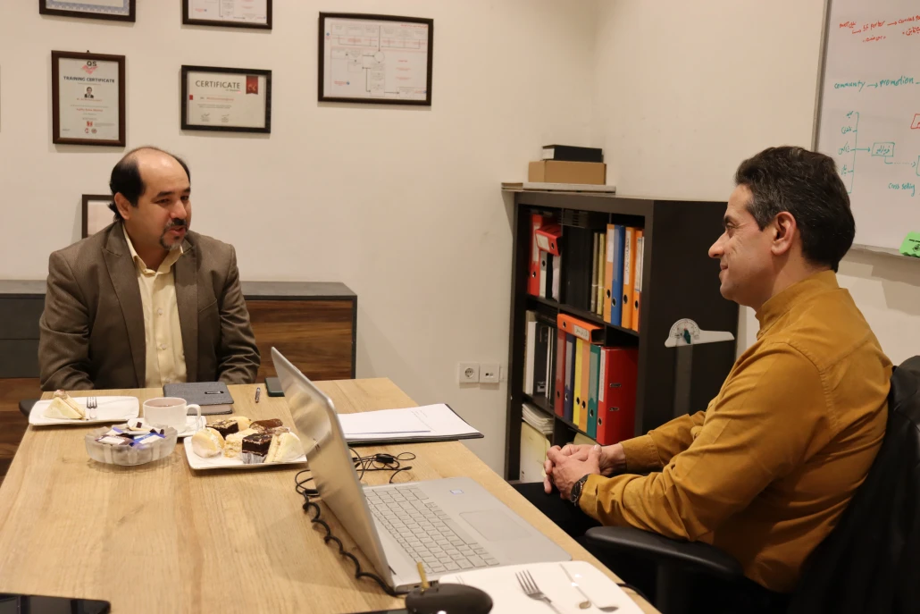بازدید از دفتر نمایندگی خراسان رضوی افرنگ چوب دی ماه 1402 بازدید از دفتر نمایندگی خراسان رضوی افرنگ چوب دی ماه 1402